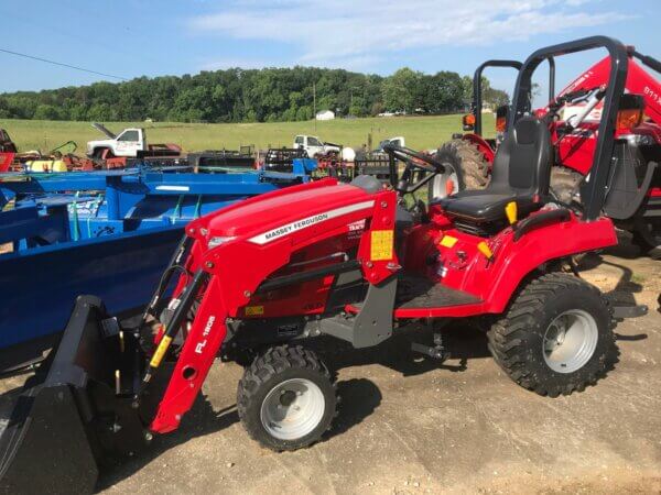 Massey Ferguson GC1723E